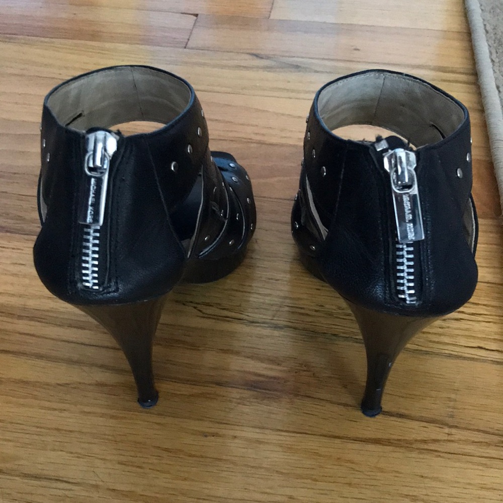 High heels - Picture 2 of 5